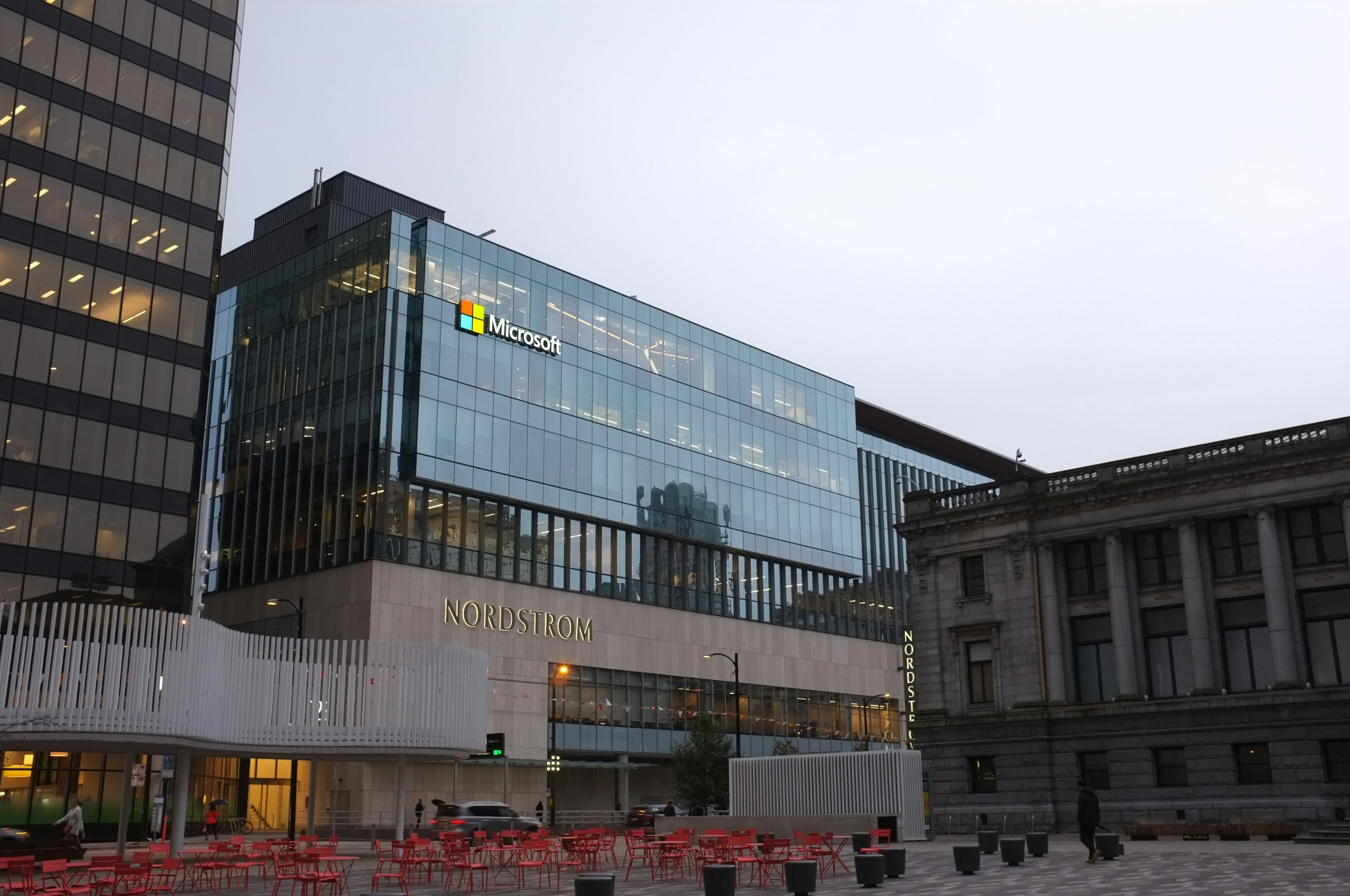 Microsoft issues alert on server software attack