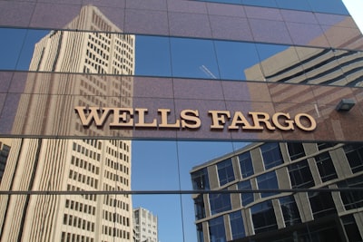 Wells Fargo suspends all travel to China