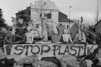 Companies push for regulation on plastics reduction